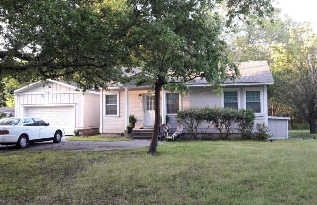 2Bd/2Ba Update House with Views/Access to the Intracoastal! photos photos
