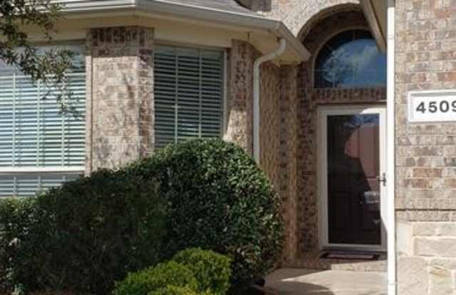 4509 Red Robin Court Gallery 2