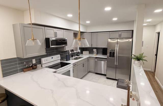 7369 Ventnor Drive Gallery 3