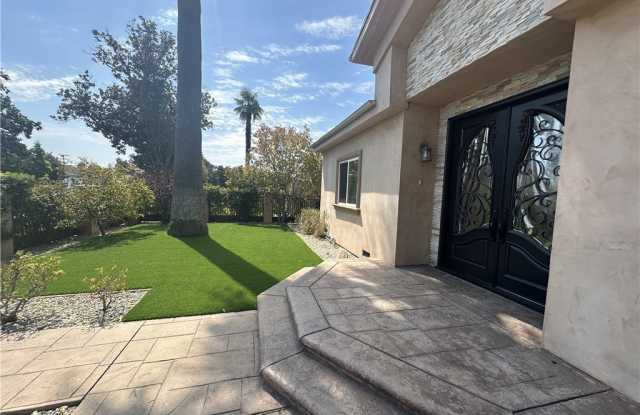 6117 Teesdale Avenue Gallery 2