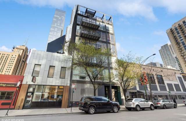 747 N Clark Street Gallery 1