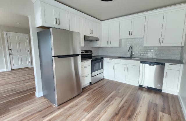 127 Clarendon Road - 127 Clarendon Road, Pacifica, CA 94044