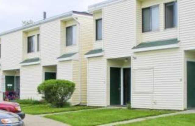 Uptown Village Apartments photos photos