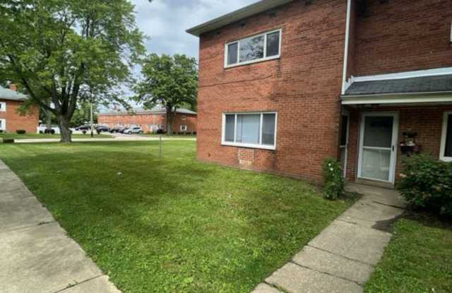 3 Bed 2 Bath, 2 Level End Unit photos photos