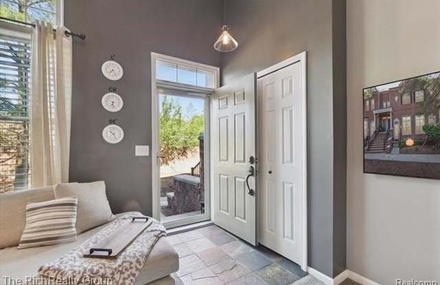 667 River Park Village Boulevard Gallery 4