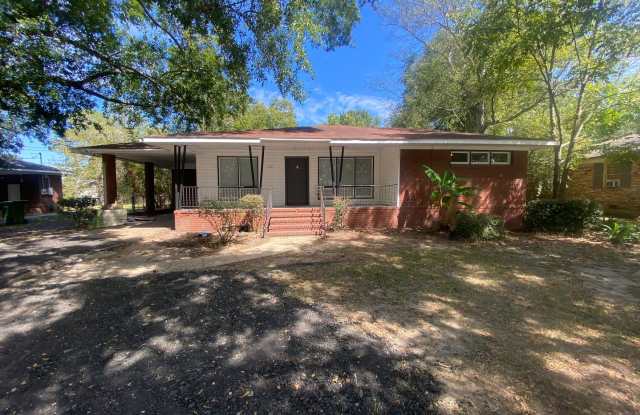 **ON HOLD**3 Bedroom / 1 Bathroom Home in Columbus, GA*** photos photos