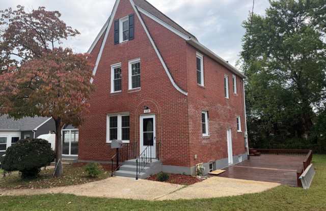 Spacious NE Roanoke City Home! photos photos Spacious NE Roanoke City Home! photos photos