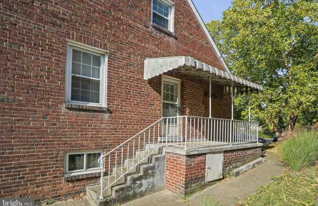626 N GEORGE MASON Drive Gallery 3