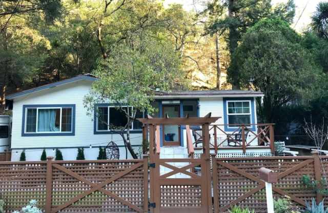 105 Wood Lane photos photos