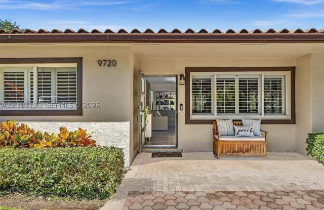 9720 SW 73rd Ct Gallery 1