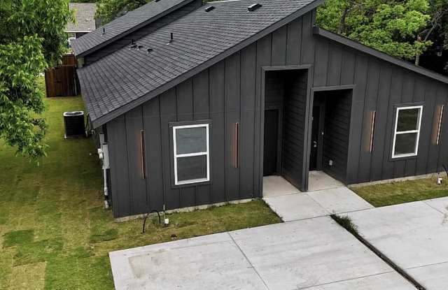 2910 Bourland Street Gallery 2