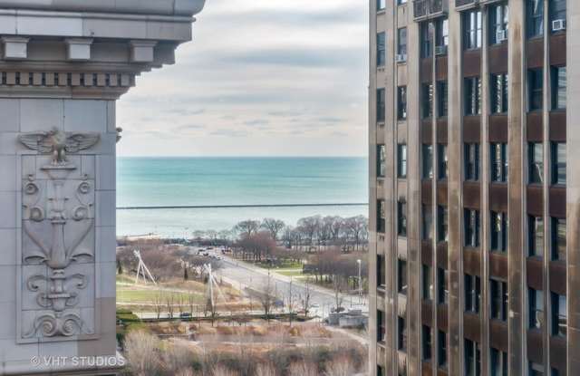 5 North Wabash Avenue Gallery 2