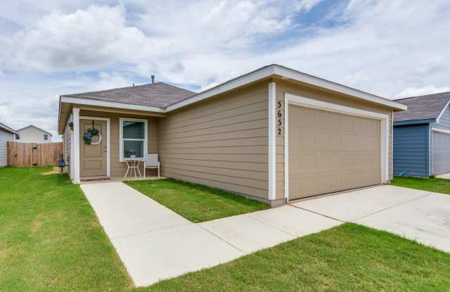 5652 Geronimo Cove Gallery 3