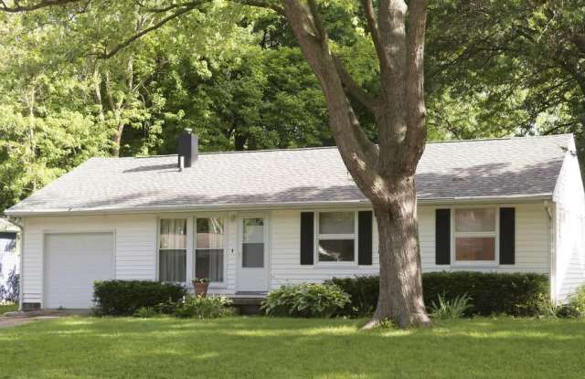 3 bedroom with hardwood floors photos photos