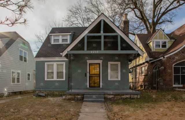 2233 E 69th Street, Kansas City, MO 64132 photos photos