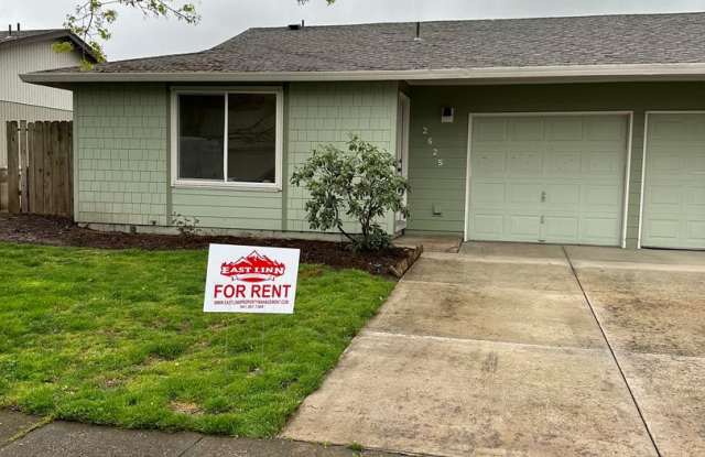 2-bedroom 1 bath Duplex photos photos