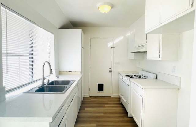 Todd Ranch Condo Welcome to the Todd Ranch Condo, 3-bedroom, 2-bathroom home located in the vibrant city of Ventura photos photos