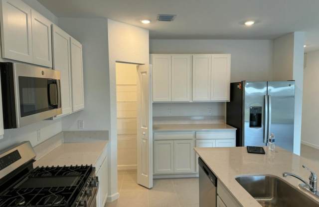 5892 Northwest Sweetwood Drive Gallery 4