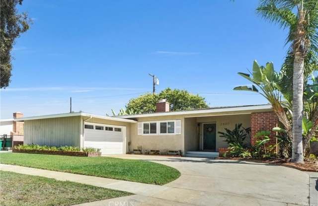 2420 Marwick Avenue photos photos