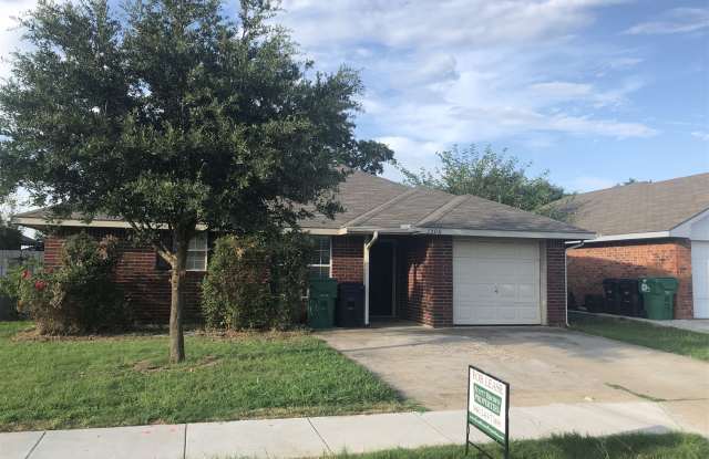1500 Paco Trl - 1500 Paco Trail, Denton, TX 76209