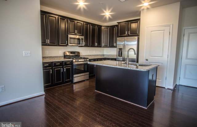 1516 RIBBON LIMESTONE TER SE #F-105 Gallery 3