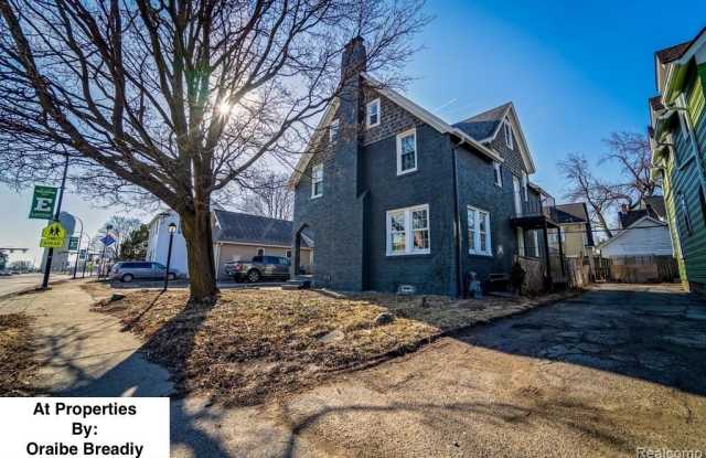 959 Washtenaw Road - 959 Washtenaw Avenue, Ypsilanti, MI 48197