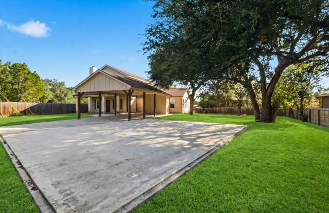 1452 Lakeview Drive Gallery 4