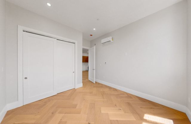 Spacious modern 2 bed in Newton available NOW! Gallery 4