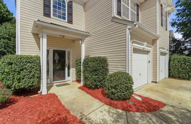 4 Bedroom Home in Steele Creek! Gallery 4