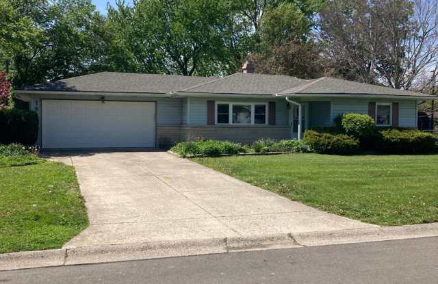 Coming Soon - Nice 2 bedroom 1 1/2 bathroom house with lots of room photos photos