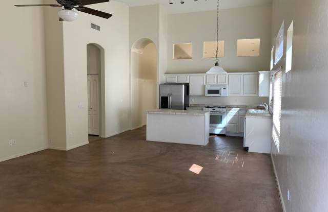 7005 E Russell Street Gallery 3
