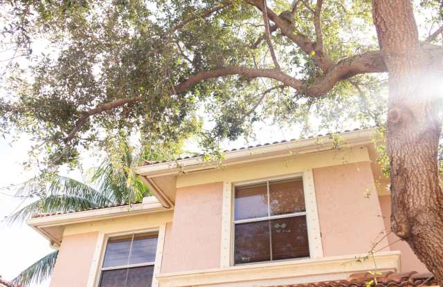 6113 Seminole Gardens Circle Gallery 3