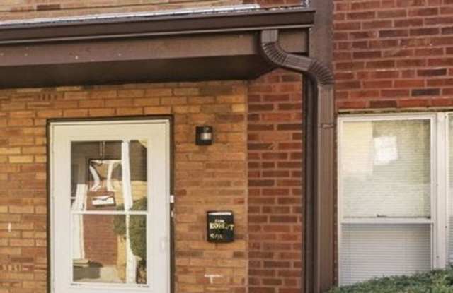 For Rent – 3 Bedroom, 1.5 Bathroom Home in North Aurora, IL photos photos