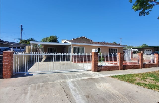2125 W 10th Street - 2125 West 10th Street, Santa Ana, CA 92703