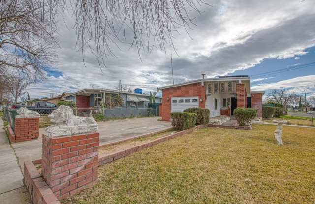 Beautifully Updated 3-Bedroom Single-Family Home for Rent photos photos