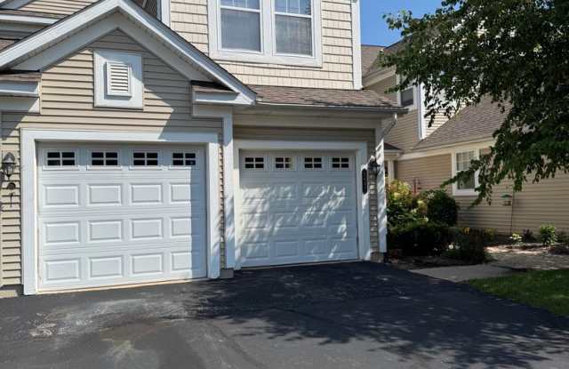 Two Bed, Two Bath, Two Car Garage Condo in Rockford $1,795.00 photos photos