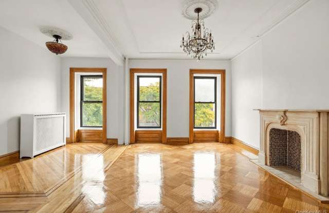 254 VANDERBILT Avenue Gallery 1
