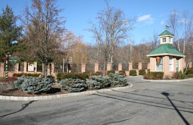 8 Gatehouse Ct - 8 Gate House Ct, Morris County, NJ 07960