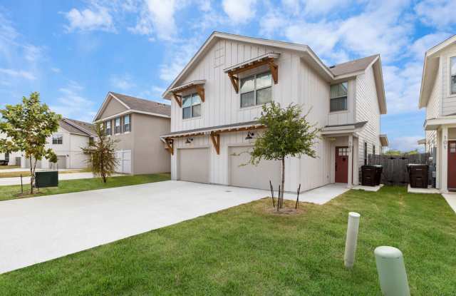 13838 Enzo Gate - 102 photos photos
