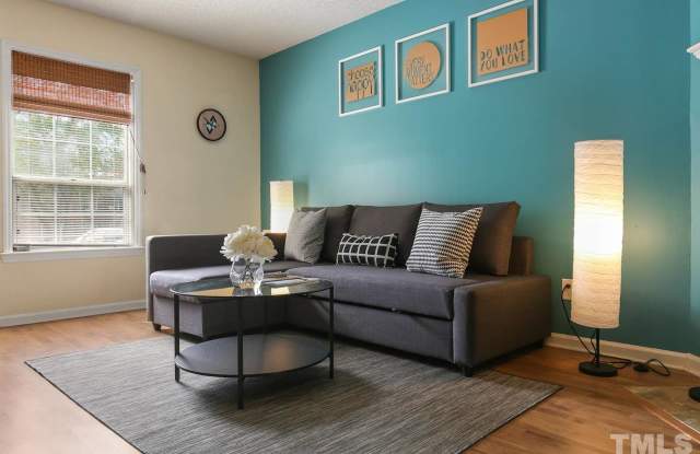 125 Chaucer Court Gallery 2