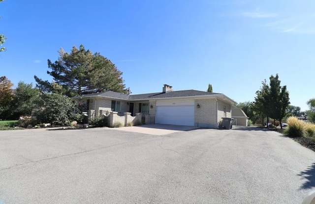 1/2 off 1st months rent! Close to Utah State University Equestrian Park! photos photos
