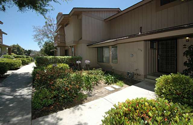 Beautifully Upgraded 2 Bedroom Condo in El Camino Club Estates! Gallery 3