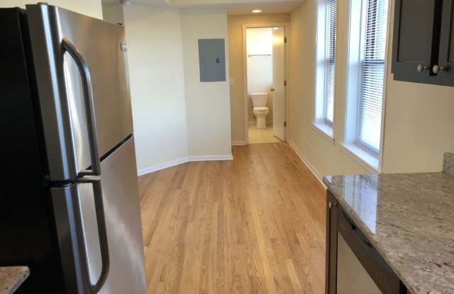 2803 W Lawrence Ave photos photos