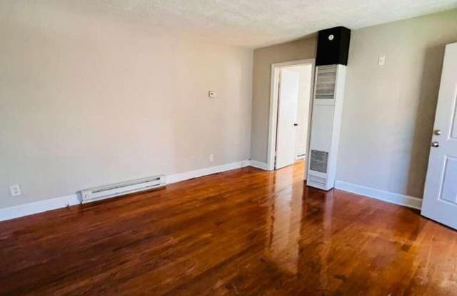 Spacious one bedroom one bath duplex photos photos