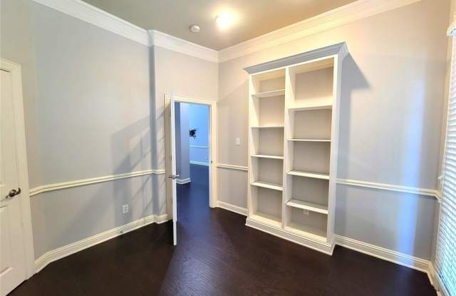 5824 La Vista Drive Gallery 3