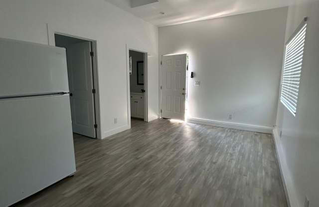 252 1/2 W. 43rd St. Gallery 2