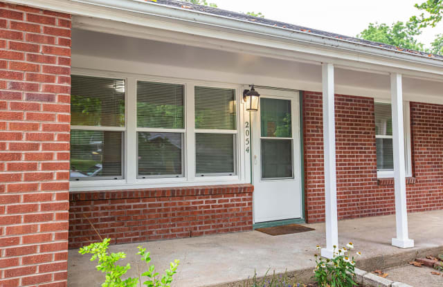 2054 Collegeview - 2054 College View Road, Manhattan, KS 66502 2054 Collegeview - 2054 College View Road, Manhattan, KS 66502