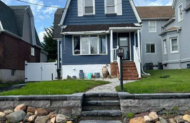 38 Evergreen Avenue photos photos