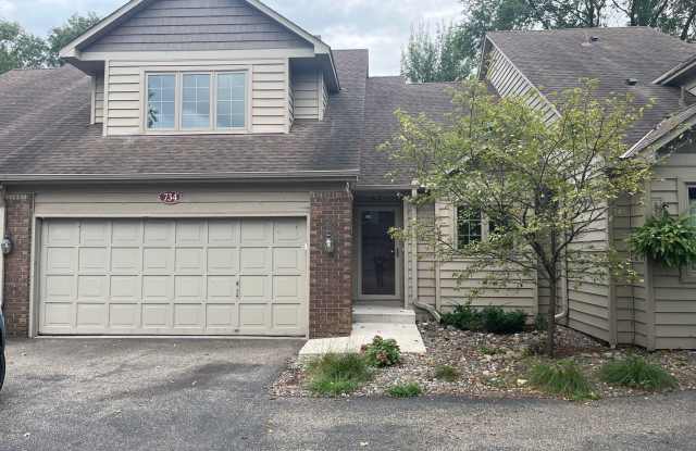 Welcome to this updated townhome in Northeast Minneapolis! - 734 Sullivan Way Northeast, Columbia Heights, MN 55421