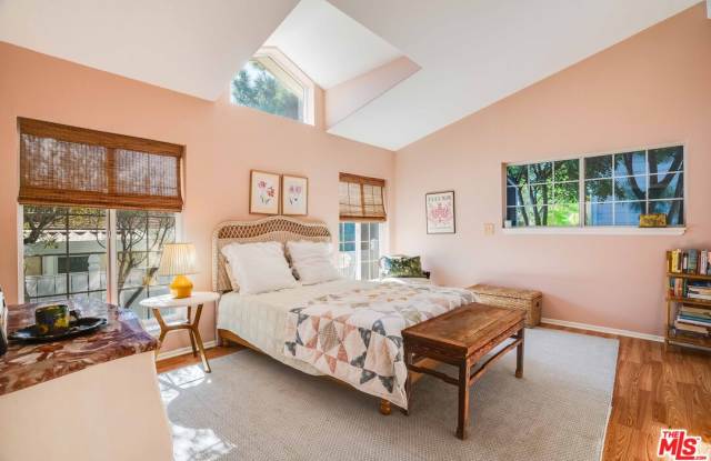 1169 Aztec Gallery 3